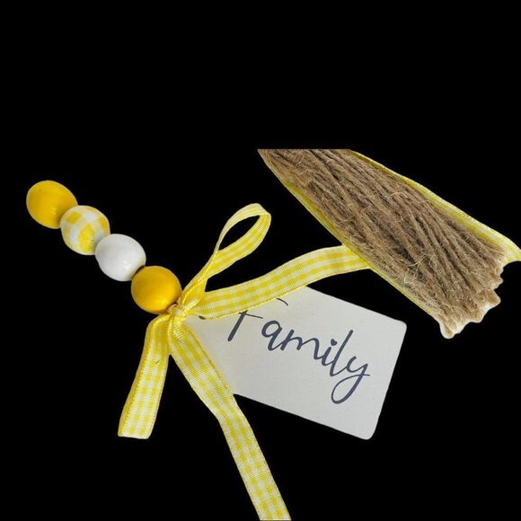 SUNNY WOODEN BEAD GARLAND - Picture 7 of 10